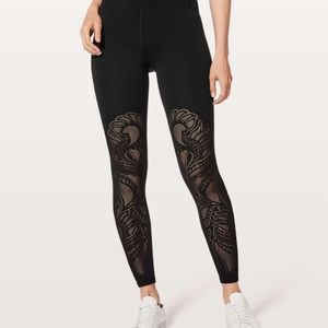 Lululemon Reveal Tight Lattice Paisley